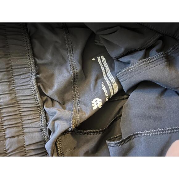 Set of Women's Joggers in Black and Gray - Picture 6 of 8